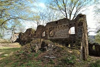 Vnitřní strana renesančního paláce na jižním okraji areálu hradu (© Jan P. Štěpánek 05/2020)