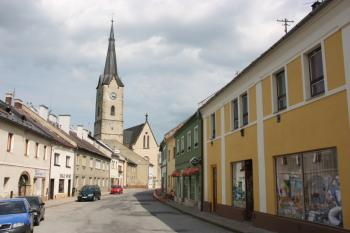 Kostel od západu ( © Ivan Grisa 06/2010)