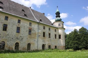 Pohled ze zahrady ( © Luděk Vláčil 07/2018)