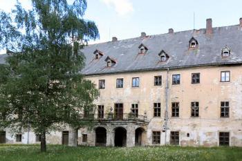 nádvorní fasáda severního křídla ( © Pavel Zany Komárek 1/6/2005)