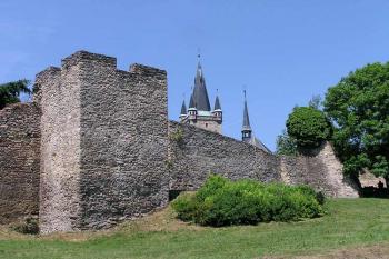 Východní hradby ( © Luděk Pitter 06/2004)
