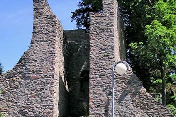Severní hradby ( © Luděk Pitter 06/2004)