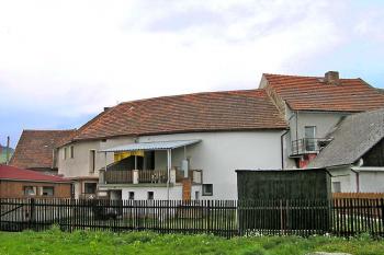 Vnější strana ( © Luděk Pitter 06/2005)