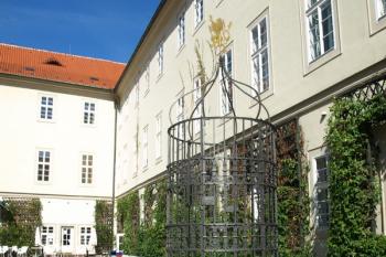 studna na nádvoří ( © Milan Caha 09/2012)