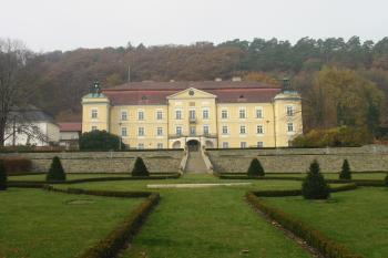 zámek od jihu (© D Dohňanský, 11/2015)