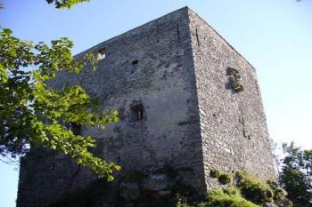 Vítkův Hrádek - pohled na hlavní věž (© Pavel Jarý,  10.9.2006)