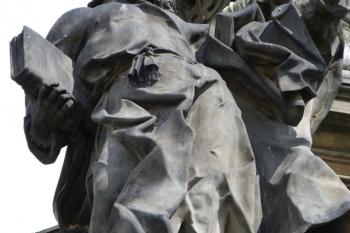 socy na sloupu Nejsvětější Trojice (© František Kinař, 08/2014)