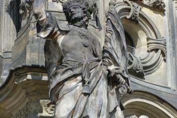 socy na sloupu Nejsvětější Trojice (© František Kinař, 08/2014)