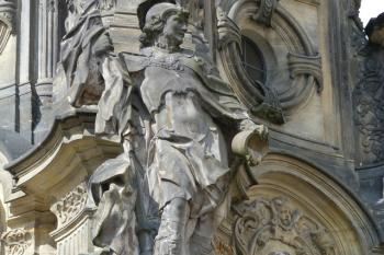 socy na sloupu Nejsvětější Trojice (© František Kinař, 08/2014)