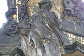 socy na sloupu Nejsvětější Trojice (© František Kinař, 08/2014)