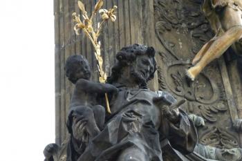 socy na sloupu Nejsvětější Trojice (© František Kinař, 08/2014)