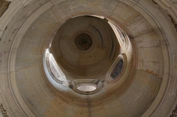 Klenba kaple uvnitř sloupu (© Ivan Grisa, 09/2008)