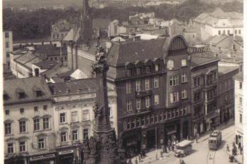 Olomouc - sloup Nejsvětější Trojice na pohlednici z počátku 20.století - (soukr.sbírka IvoR) (© ???)