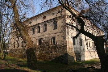 Zámek od jihovýchodu ( © Ivan Grisa 04/2009)