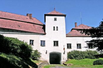 Hlavní křídlo ( © Luděk Pitter 06/2005)