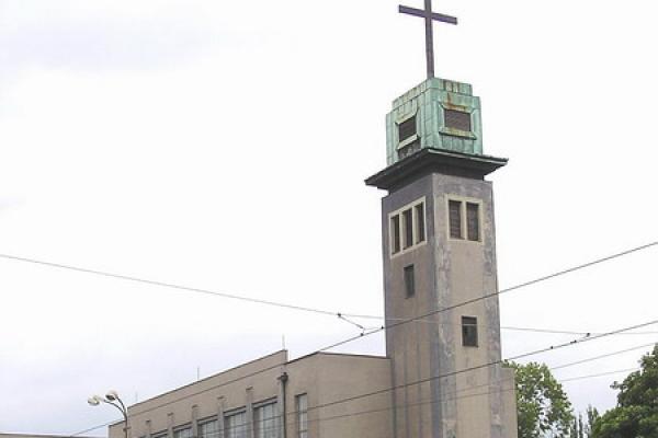 kostel sv. Josefa a selesiánský ústav Don Bosco