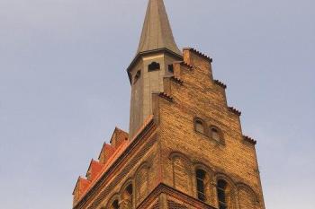 Detail věže kostela (© Jan P. Štěpánek, 03/2007)