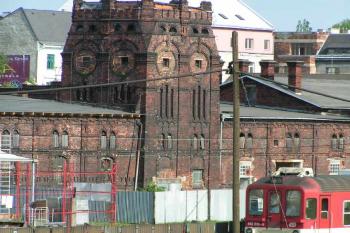 detail s koncem projíždějícího vlaku (© jakub ivánek 05/2006)