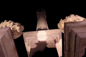 detail nasvíceného mariánského sloupu ( © Jan P. Štěpánek 02/2008)