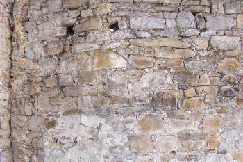 Pohled na detail vnější strany pozůstatku hradby za kostelem sv. Václava. ( © Jan P. Štěpánek 03/2006)