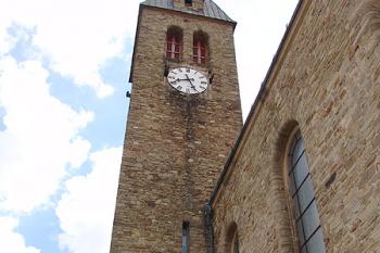 Kostelní věž ( © Roman Řezáč 05/2005)