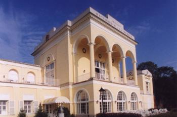 Hraniční zámek (© Lucie Lorencová 06/2005)