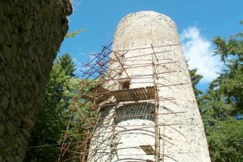 Volfštejn (2003 ©Václav Hodek)