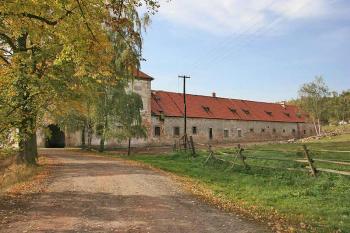 Východní křídlo ( © Luděk Pitter 10/2005)