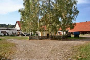Bývalá mléčnice ( © Luděk Pitter 10/2005)