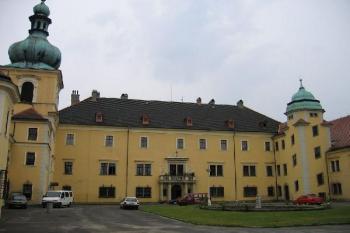 Nádvoří zámku (© Pavel Vítek 07/2005)