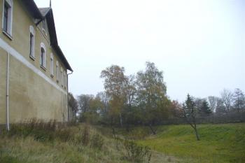 zachovaný příkop (© zdeněk komínek, 10/2007)