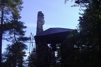 Brannská věž jádra hradu (© Miroslav Šamal, 10/2008)