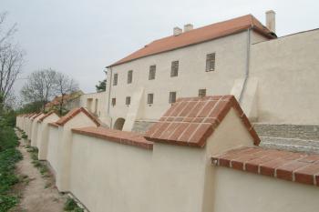 tzv.Úřednický dům - dnes Zámecký penzion (© Pavel Pilař, 09/2010)