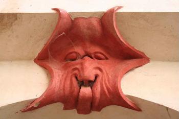 Štukový maskaron (© Ivan Grisa, 09/2006)
