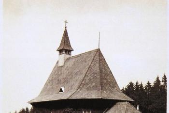 hrčavský kostelík na archivní fotografii ( © Beskydy (V. Peter a kol.))