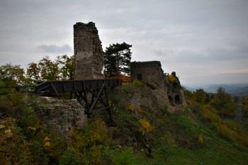 Torzo nového paláce, podzim 2015 (© Ing. Karel Kubín, 10/2015)