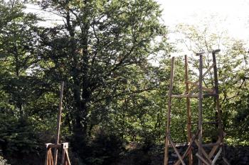Pokusy o rekonstrukci středověkých dobývacích strojů ( © Iva Spurná 26.9.2009)