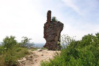 Zbytek zástavby na jižní straně ( © Roman Řezáč 07/2005)