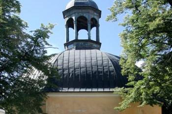 Hlavní průčelí ( © Luděk Pitter 08/2005)