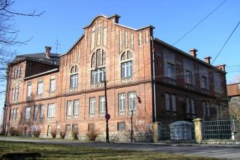 krásné secesní průmyslové budovy dolu Michal ( © Jan P. Štěpánek 02/2008)