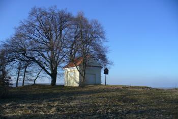 Kaple sv. Víta na hradišti Stará Kouřim (© Pavel Jarý, 02/2011)