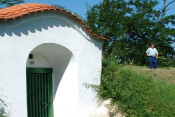 vinné sklepy Plže (© Stanislav Brebera 07/2005)