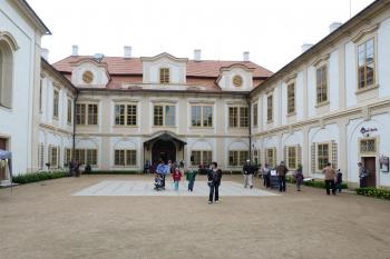 Pohled z jihovýchodní strany (© František Kinař, 05/2013)