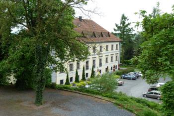 Zámecký hotel Maxmilián  (© František Kinař, 05/2013)