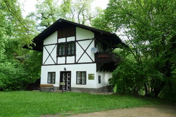 domeček knížete Alexandra (© František Kinař, 05/2013)