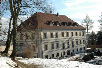 Zámecký hotel Maxmilián ( © Aleš Marek 02/2006)