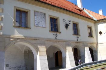 Zámek v Dolanech (© Ivo Rozehnal, 08/2012)