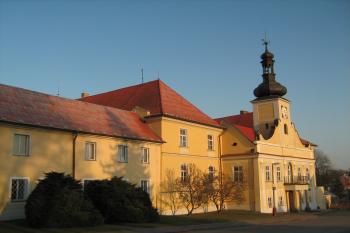 zámek Stádlec (© Vlastislav Mareček, 03/2012)