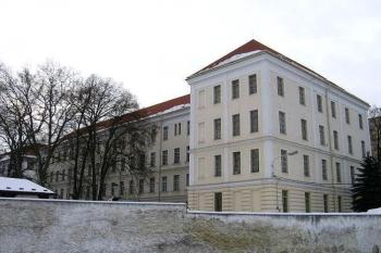 Hlavní budova ( © Pavel Vítek 01/2006)