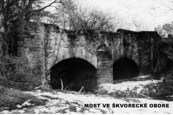 most přes Výmolu u Škvorecké obory